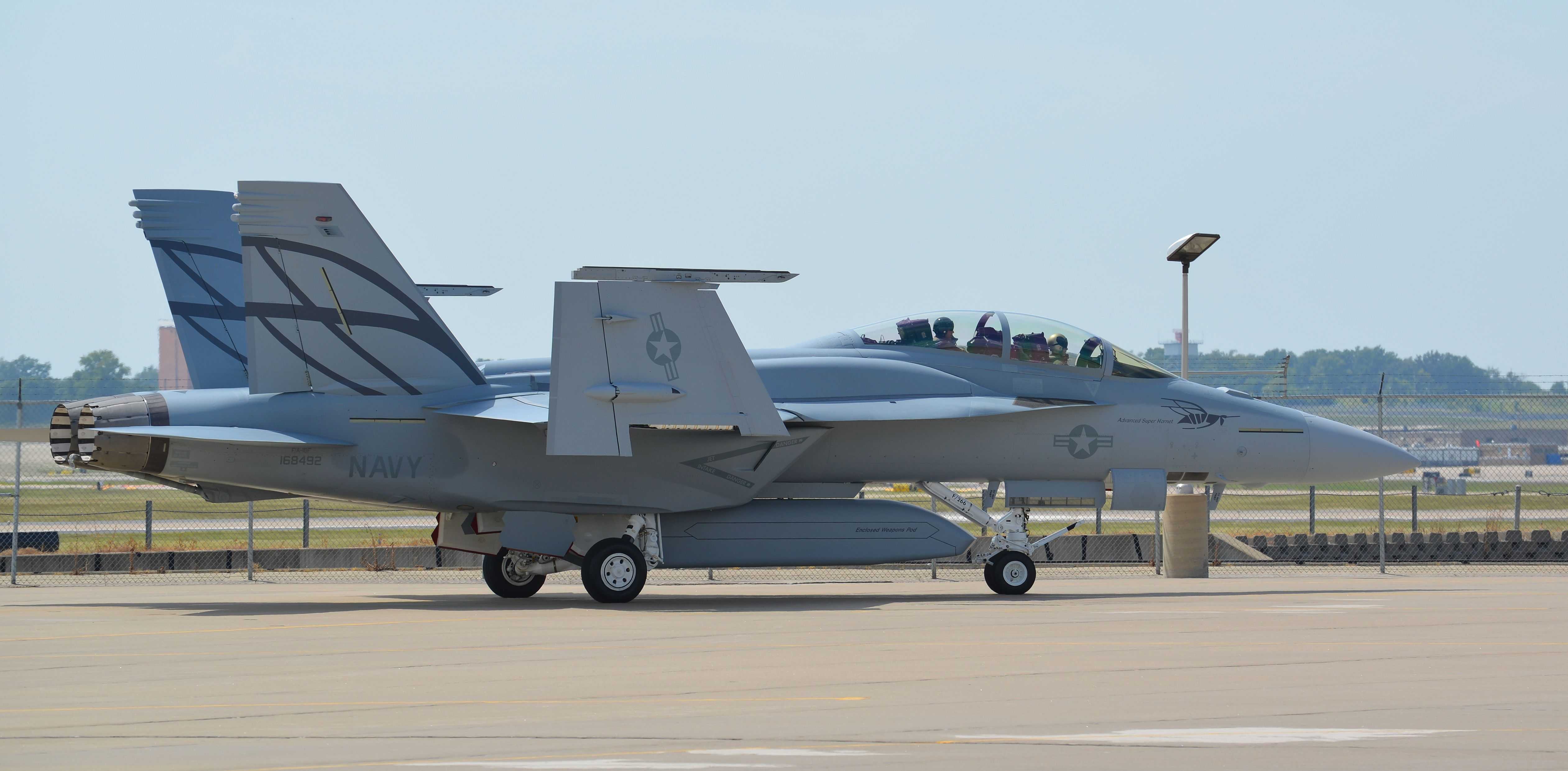 Американские ВМС получили первые истребители Block III F/A-18 Super Hornet