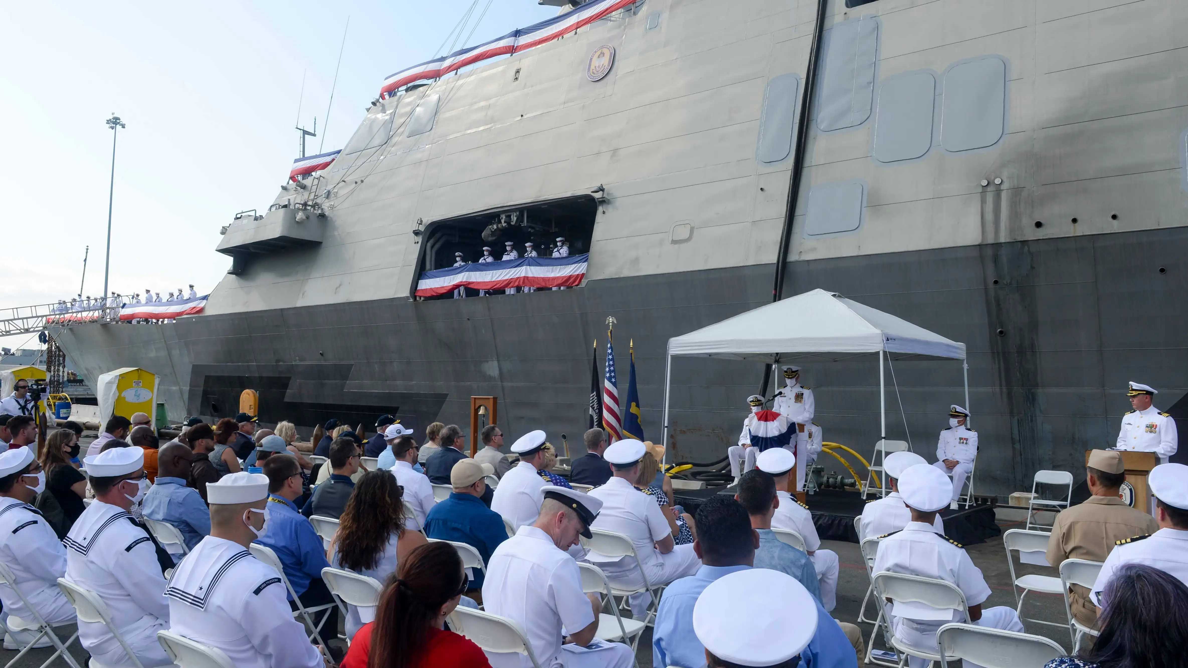 Американские ВМС вывели из эксплуатации первый корабль типа Freedom всего через 13 лет после начала службы