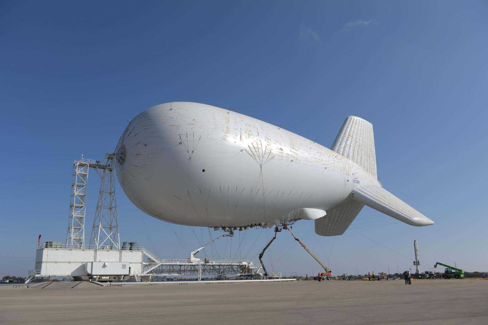 Израильтяне запустили гигантский аэростат-радар Sky Dew