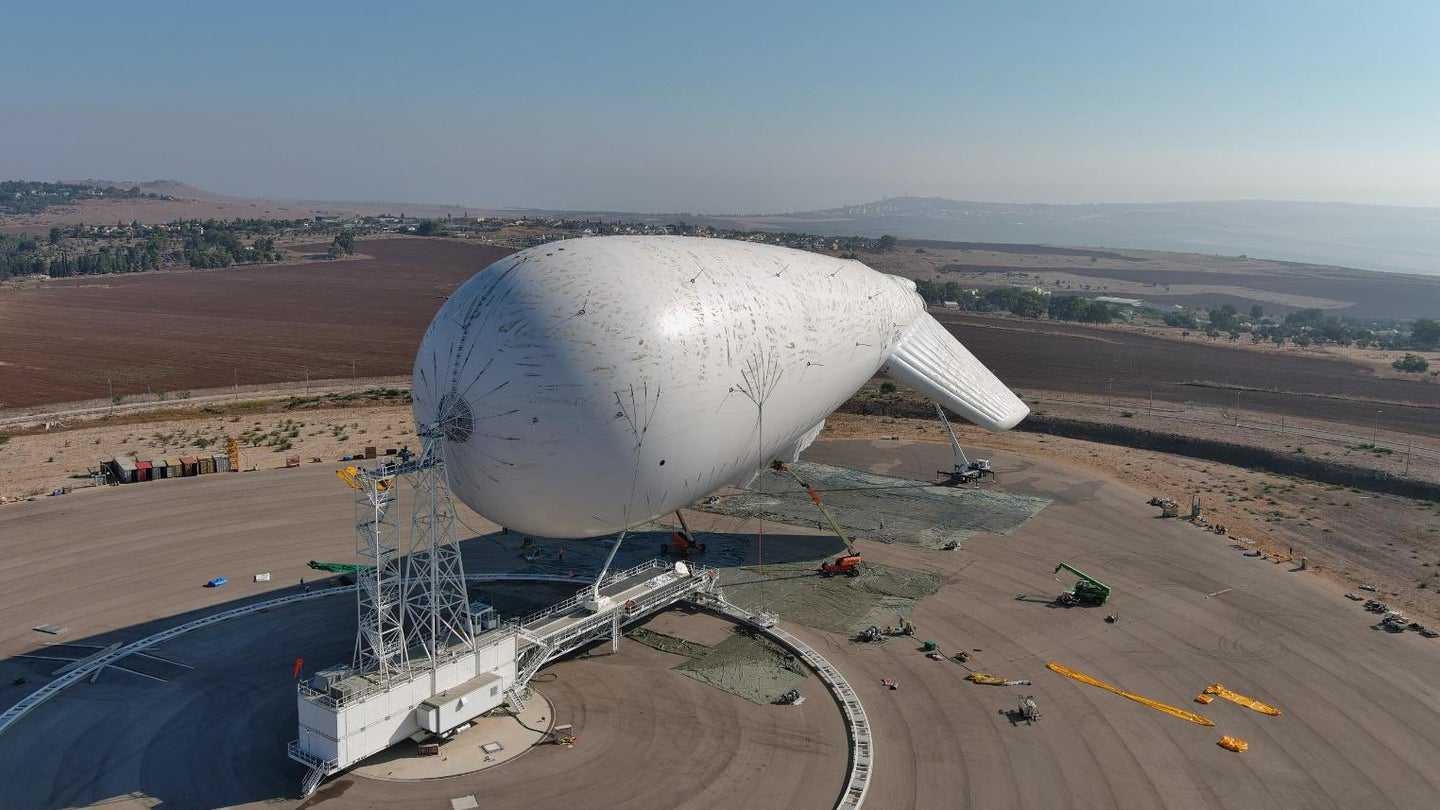 Израильтяне запустили гигантский аэростат-радар Sky Dew