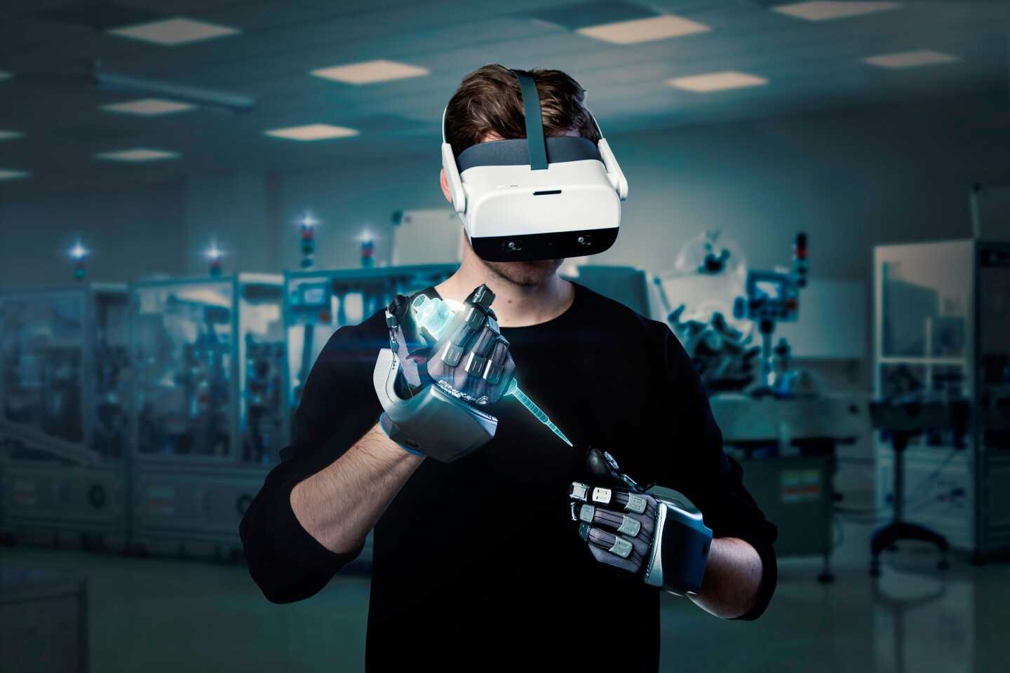 SenseGlove Nova — тактильные VR-перчатки с обратной связью по усилию