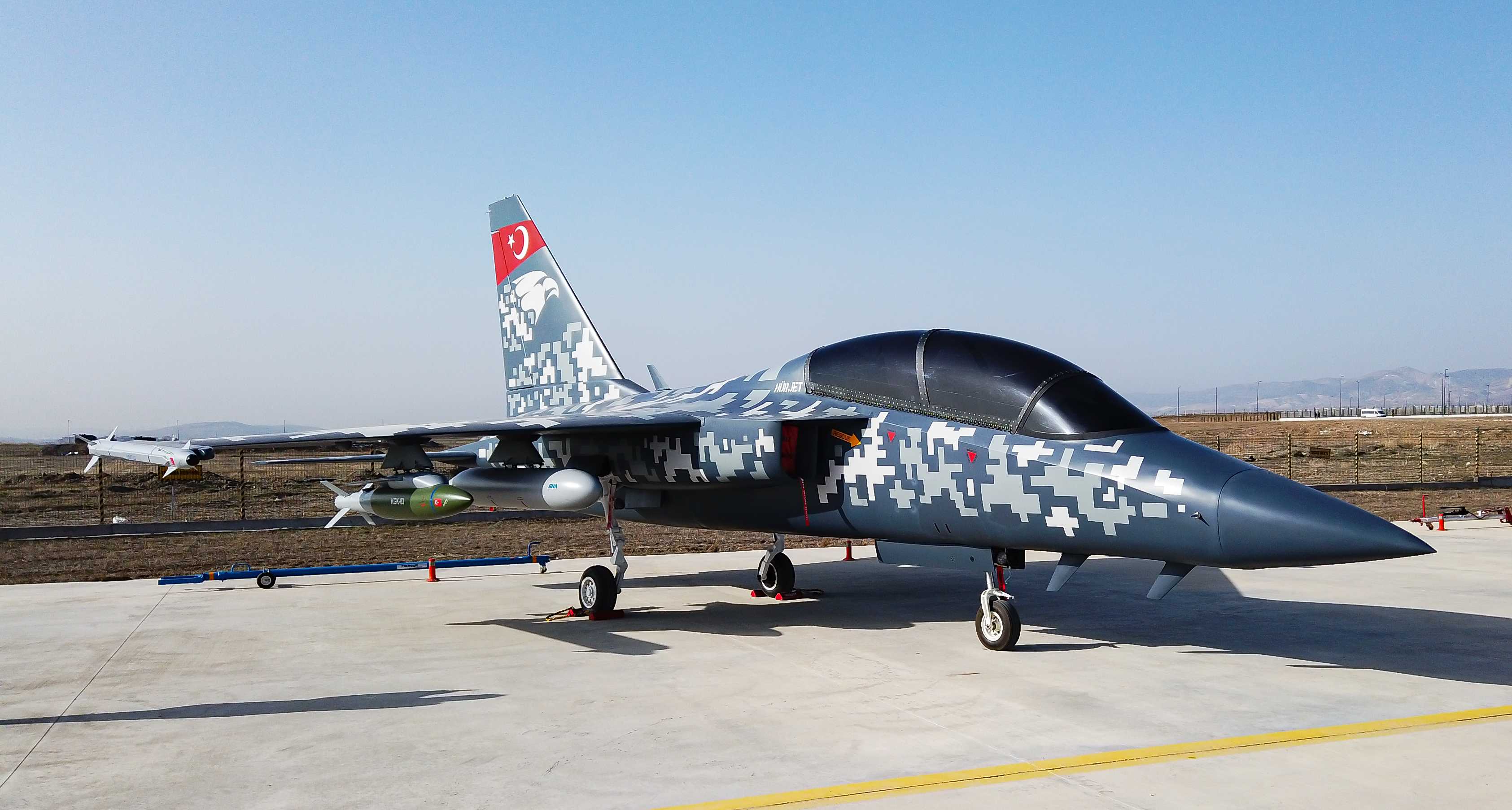 Турецкий реактивный учебный самолет Hurjet пойдет в серию