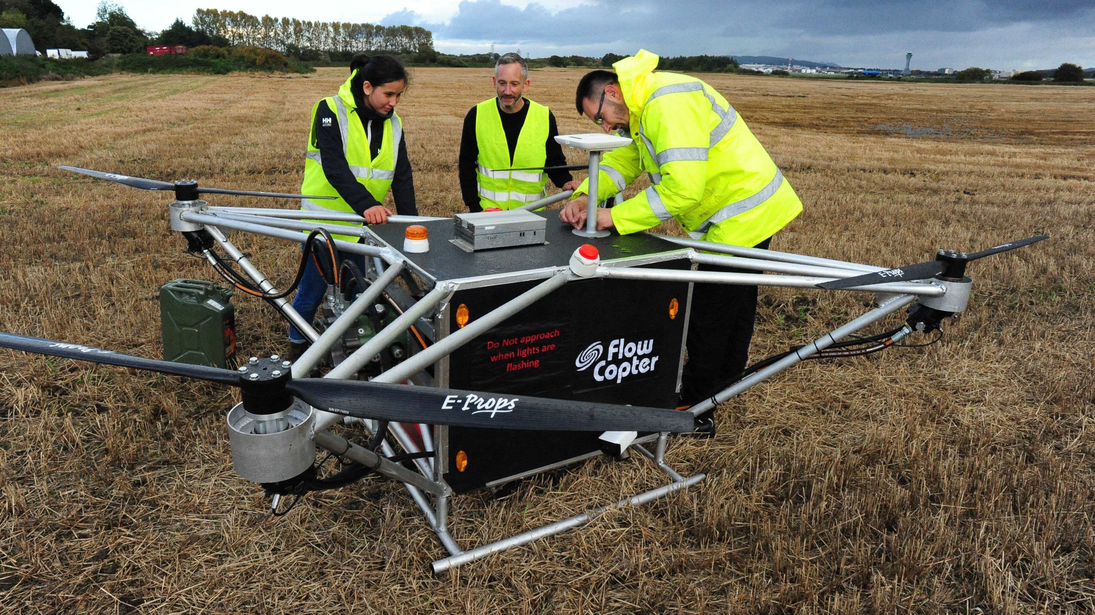 Британская компания Flowcopter испытала гидравлический мультикоптер