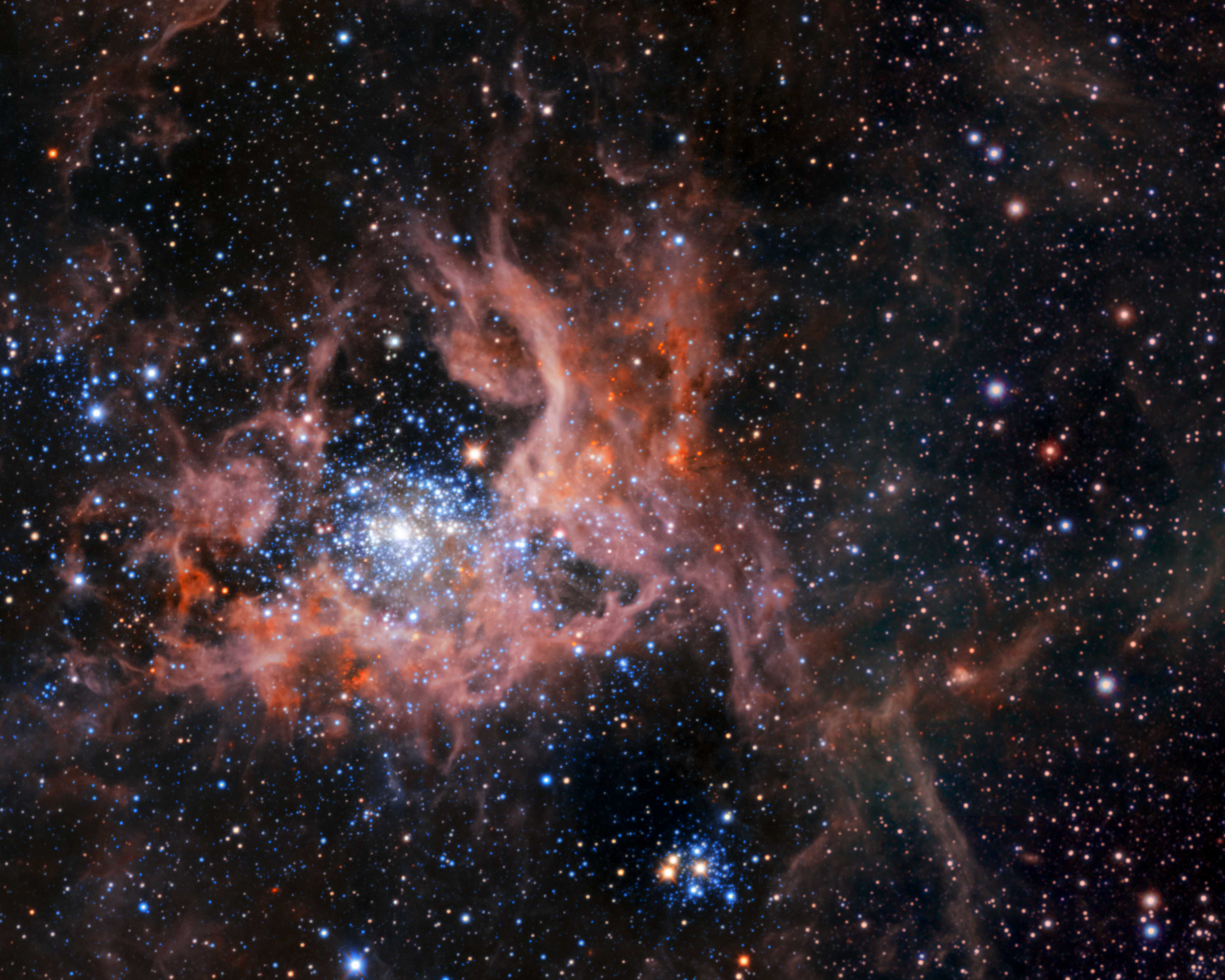 Телескоп ALMA увидел паутину из нитей молекулярного газа в туманности Тарантул