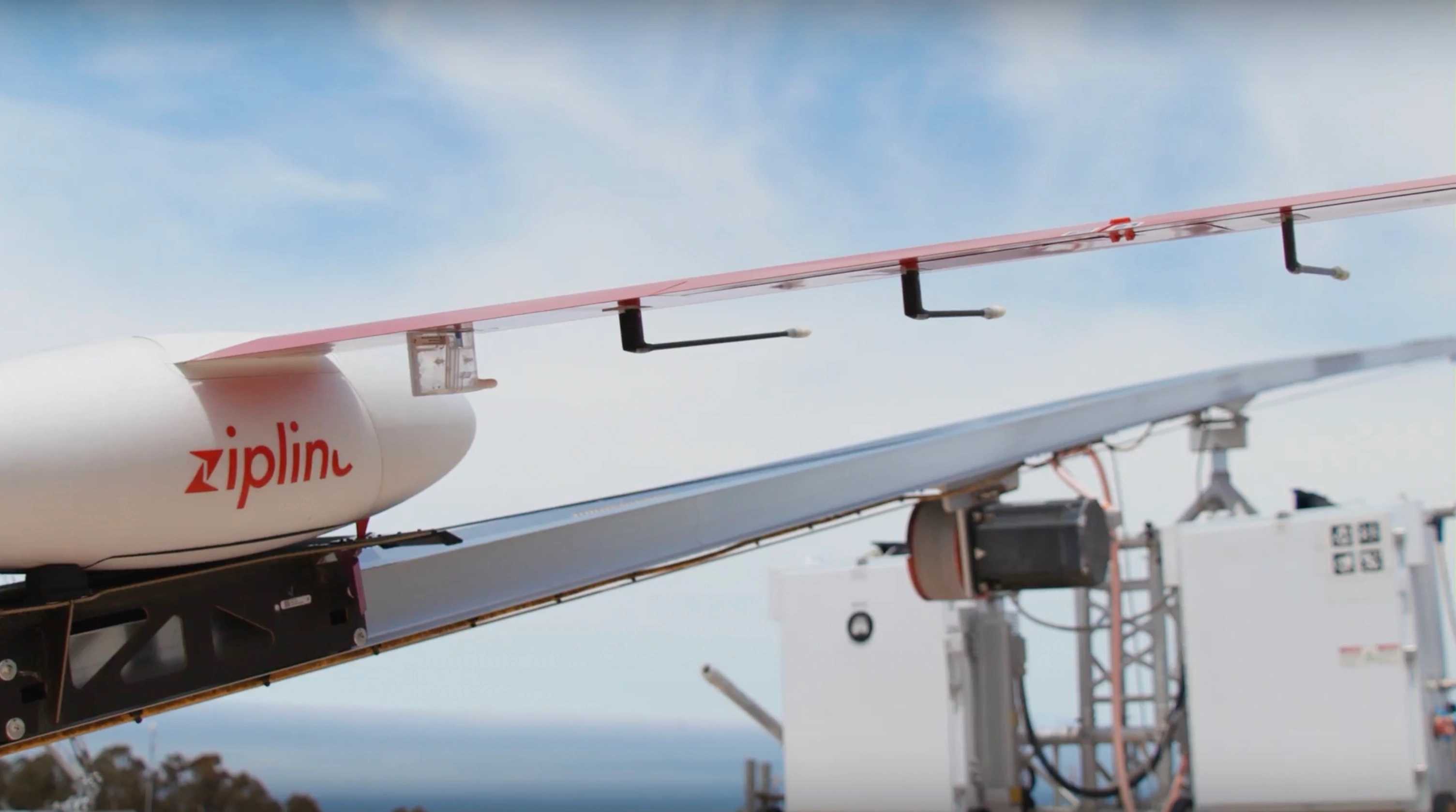 Zipline научила дроны слышать самолеты и избегать столкновения с ними