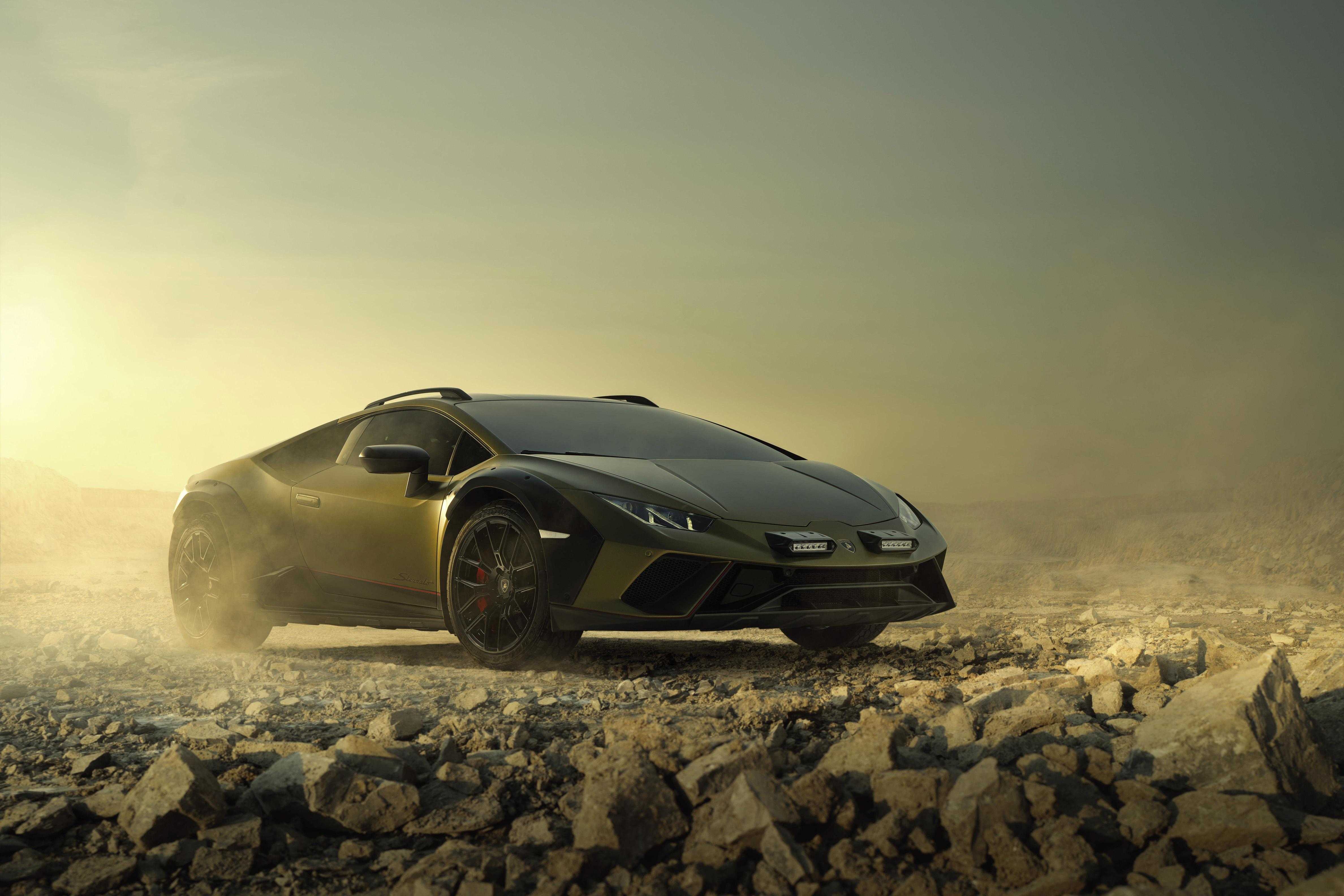 Lamborghini представила спорткар Huracan Sterrato для бездорожья