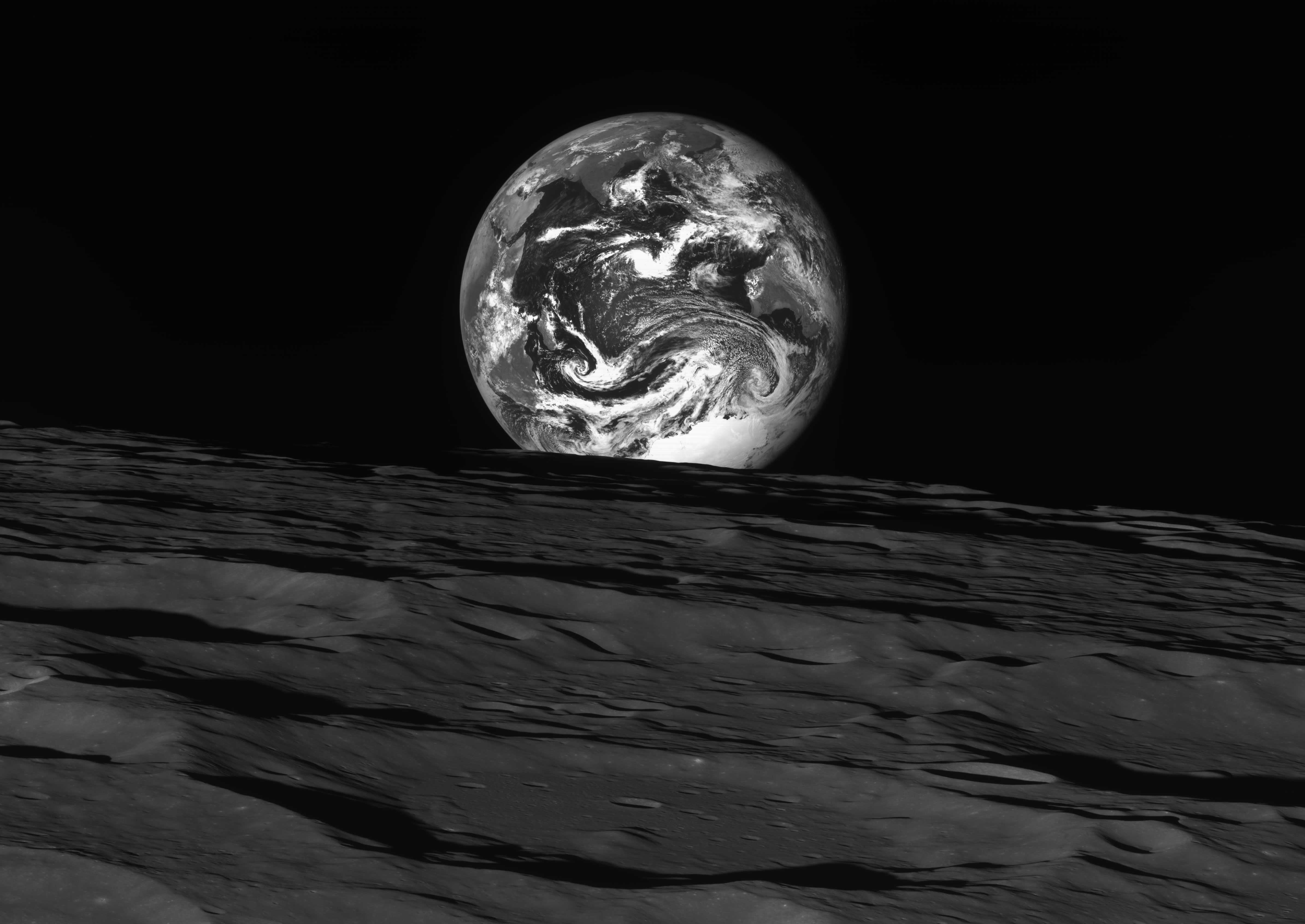 Первый южнокорейский лунный зонд «Данури» увидел восход Земли с Луны