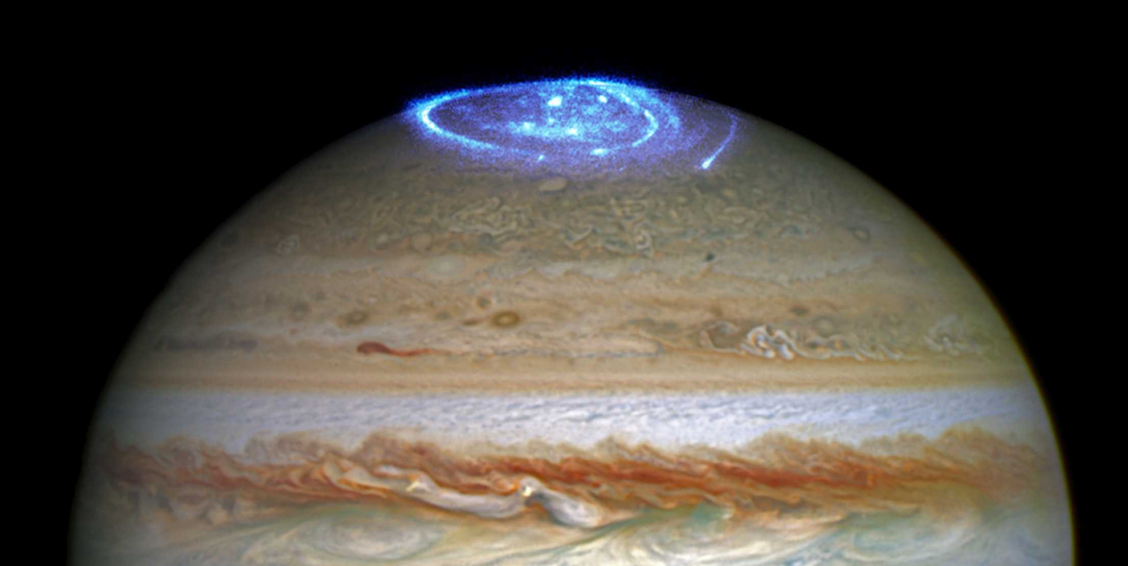 Астрономы рассмотрели полярные сияния на всех четырех галилеевых спутниках Юпитера