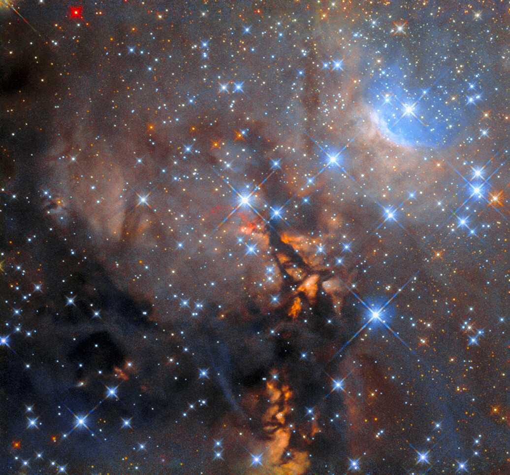 «Хаббл» получил изображение протозвездного объекта OH 339.88-1.26 в созвездии Жертвенник