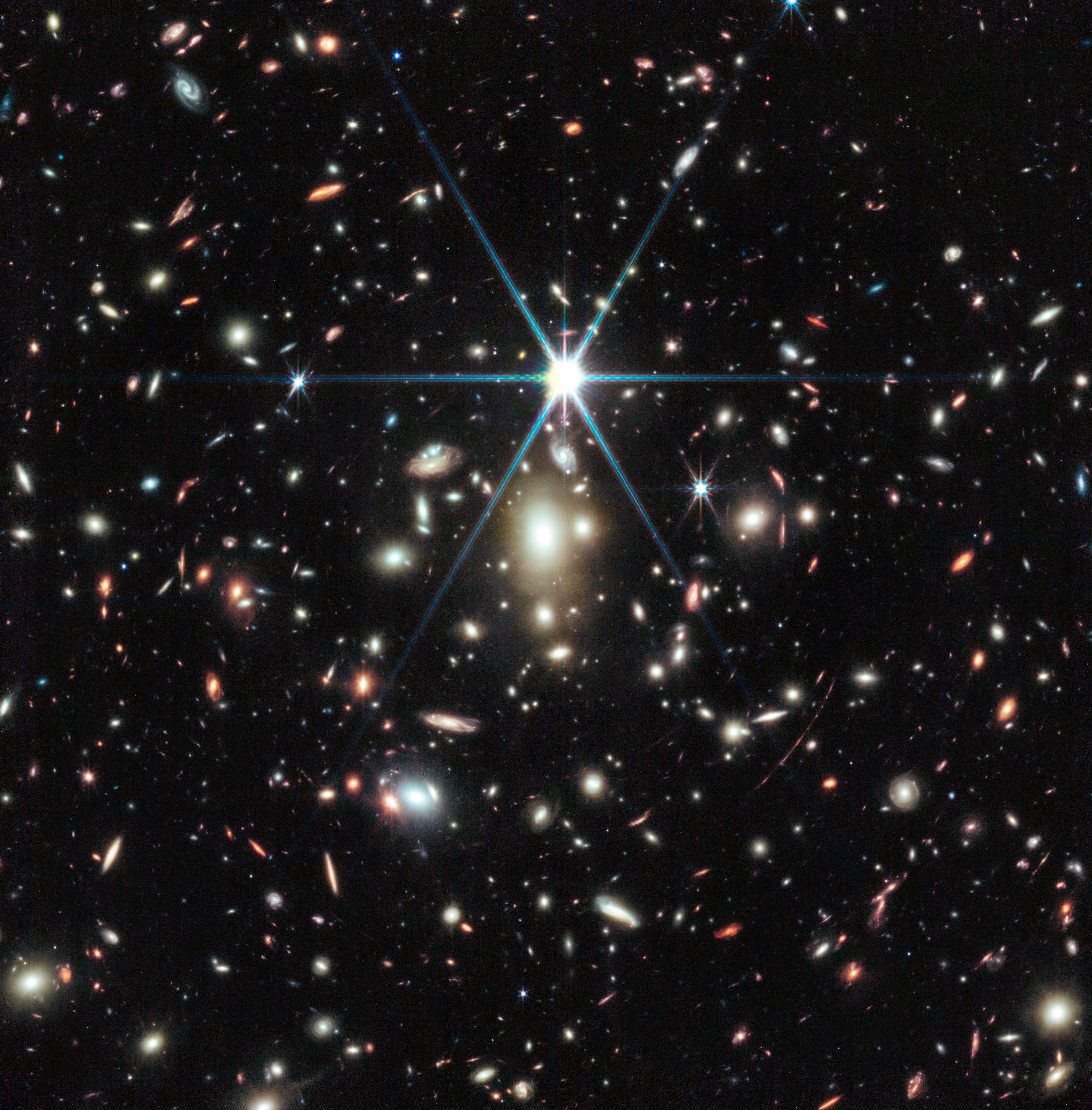 «Джеймс Уэбб» запечатлел самую далекую звезду во Вселенной