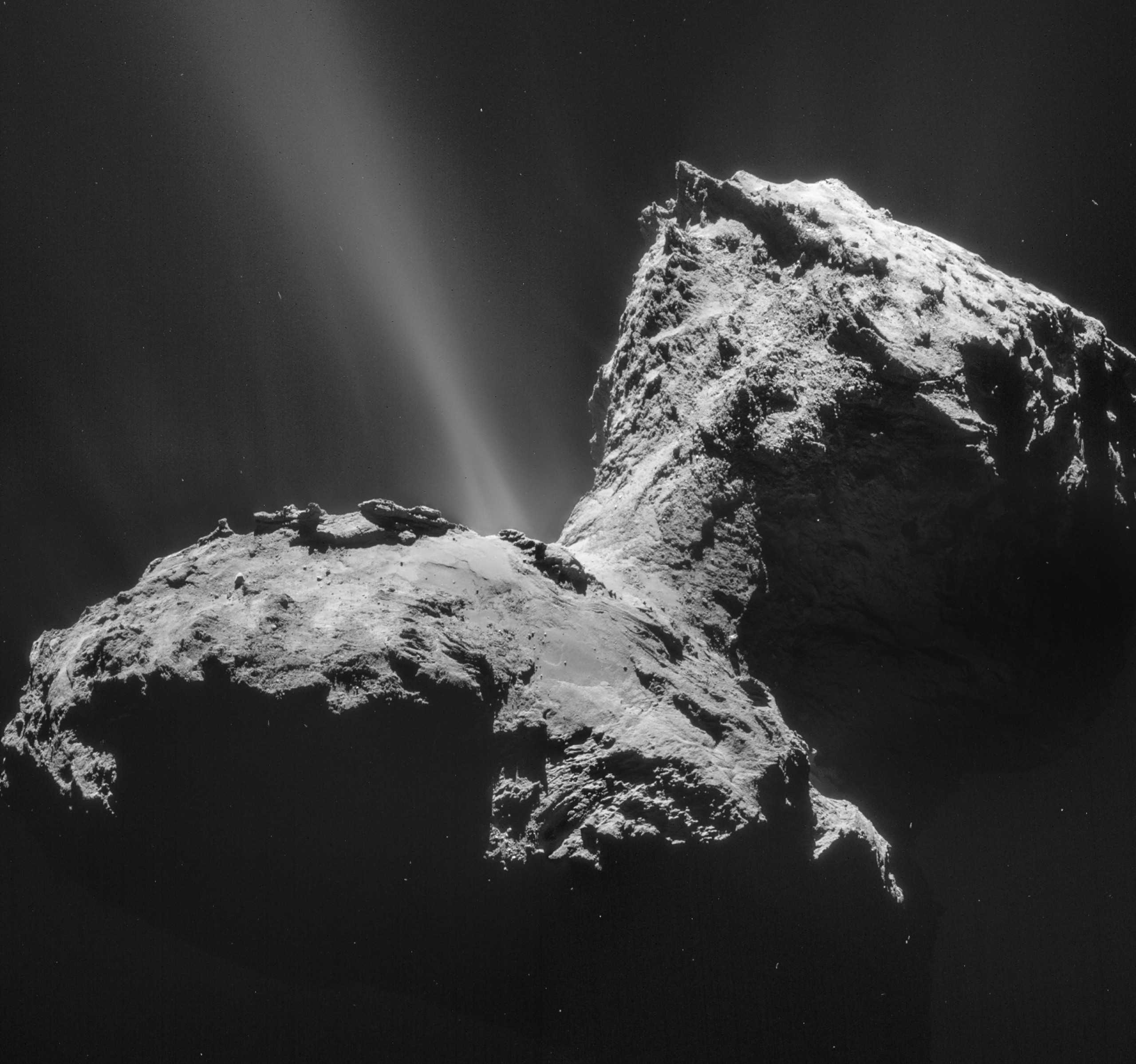 На комете впервые нашли пещеры