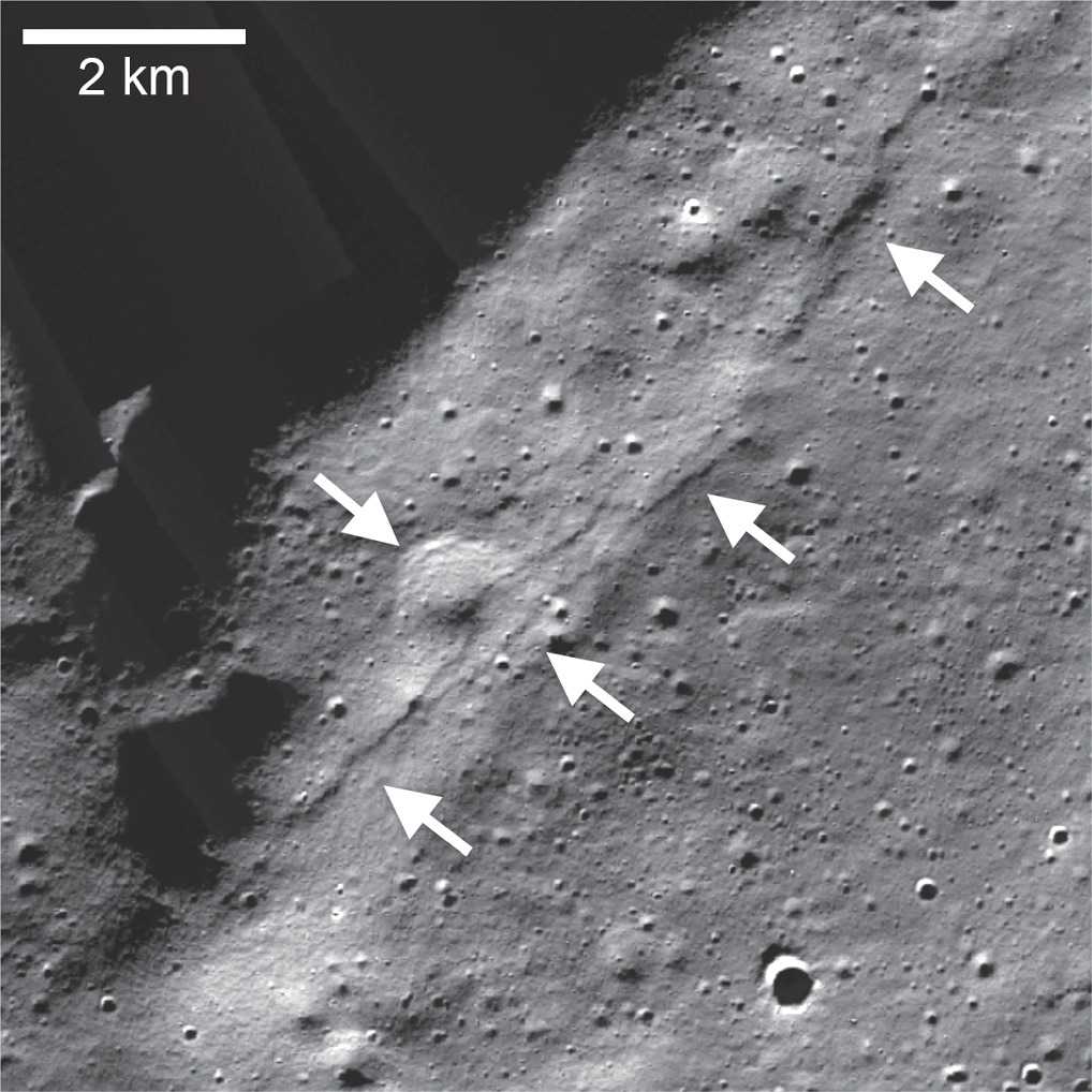 Оползни из-за сжатия Луны назвали угрозой для будущих космических баз