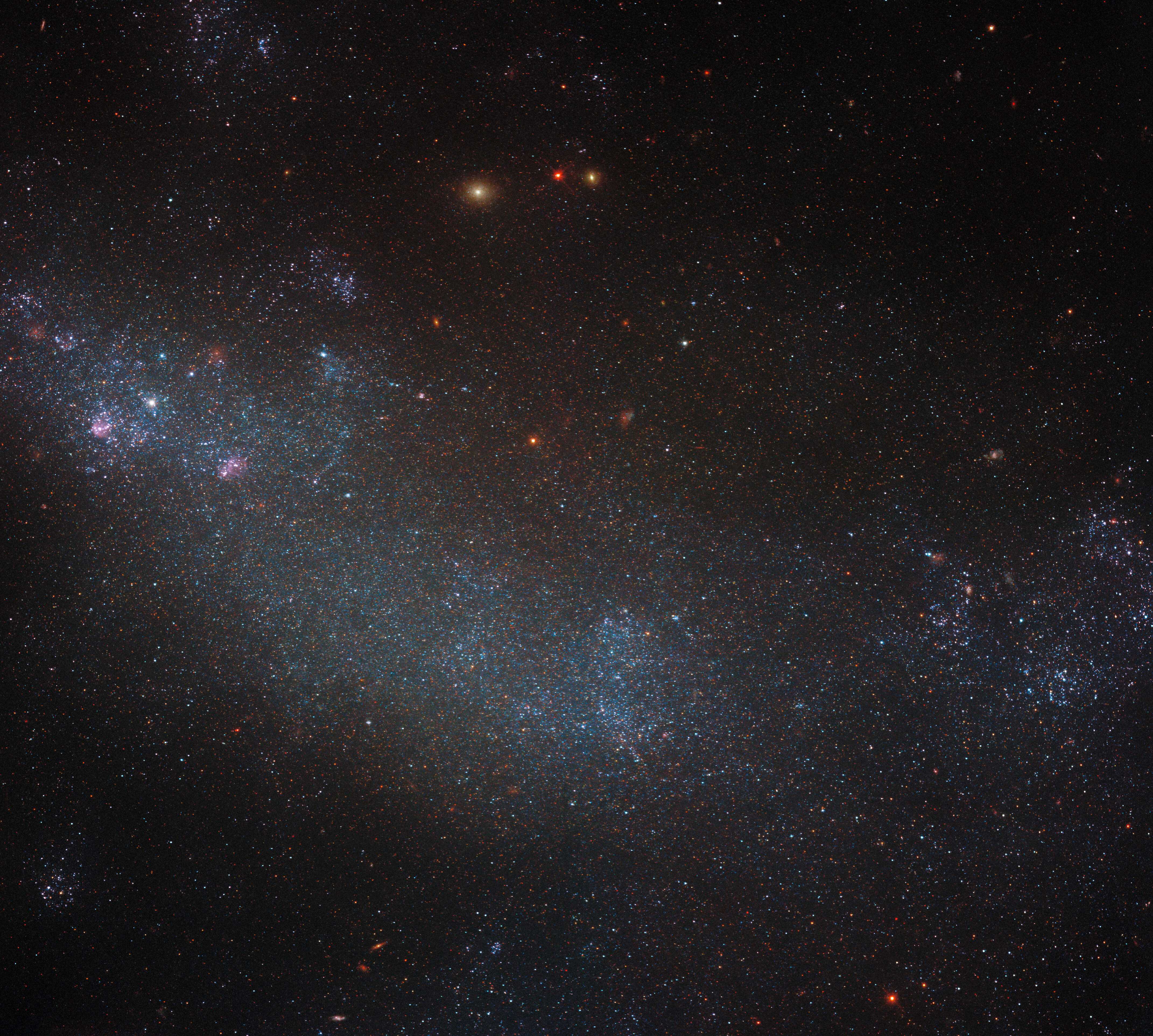 «Хаббл» получил изображение неправильной галактики ESO 245-5